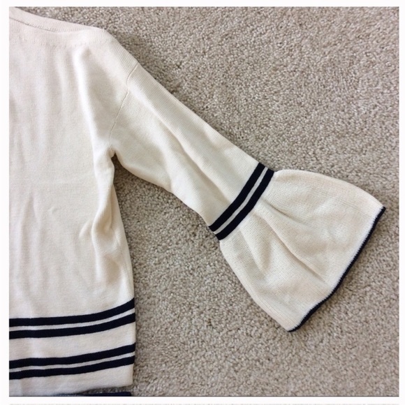 {Anthropologie} Leander Open Shoulder Top by Knitted & Knotted - Picture 4 of 5